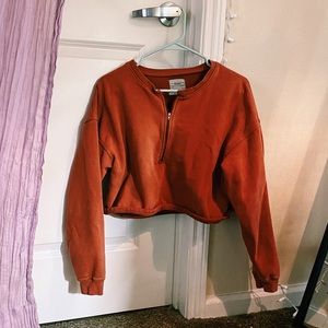 UO half zip pullover 🍊
